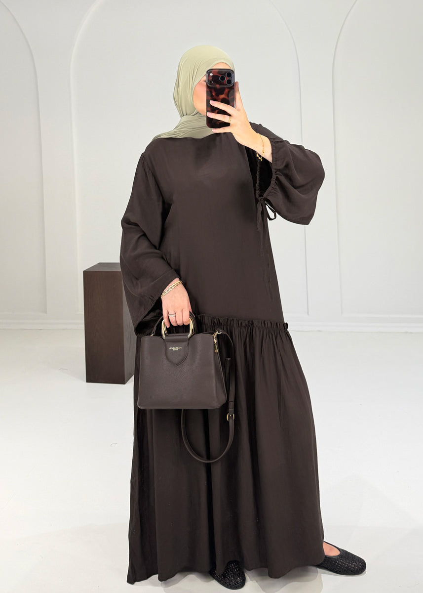 Maxikleid mit Volant & Bindedetail